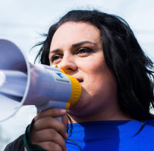 La referente travesti Flor Guimaraes renunció a su puesto por violencia contra ella y su equipo