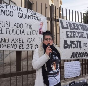 Basta de persecución policial a Laura Ríos