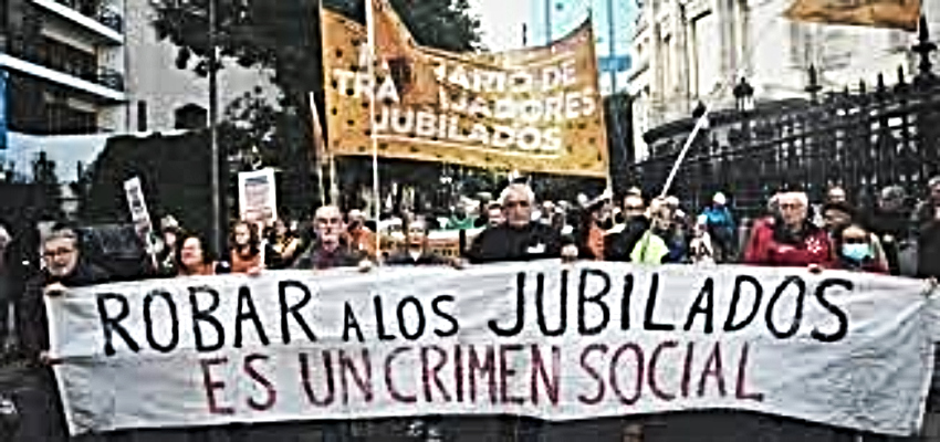 JUBILADOS Y PENSIONADOS MARCHAN AL PAMI DE CADA LOCALIDAD