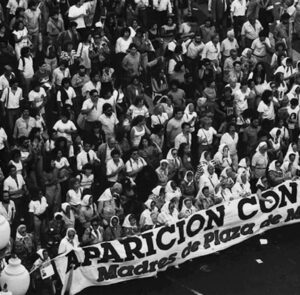 48 años de la creación de Madres de Plaza de Mayo. Son 30.000. Fue genocidio
