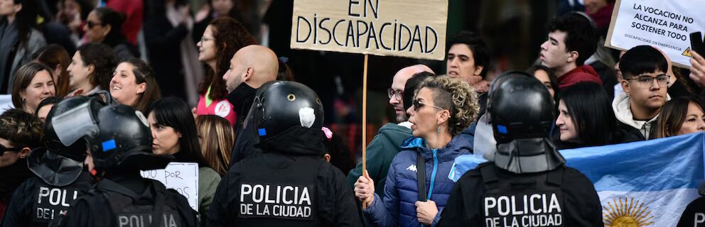HOY: “CONTRA LA CRUELDAD, EL HAMBRE Y EL SAQUEO, NI UNA JUBILADA MENOS”