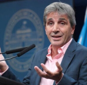 CAPUTO: “NOSOTROS VAMOS A VENDER LA ARGENTINA»